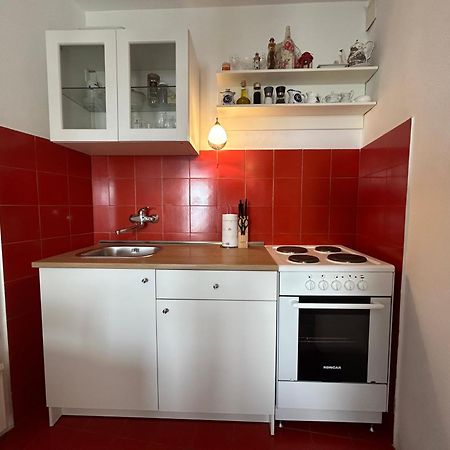 Seafront Studio Apartment+Balcony Podgora Eksteriør bilde