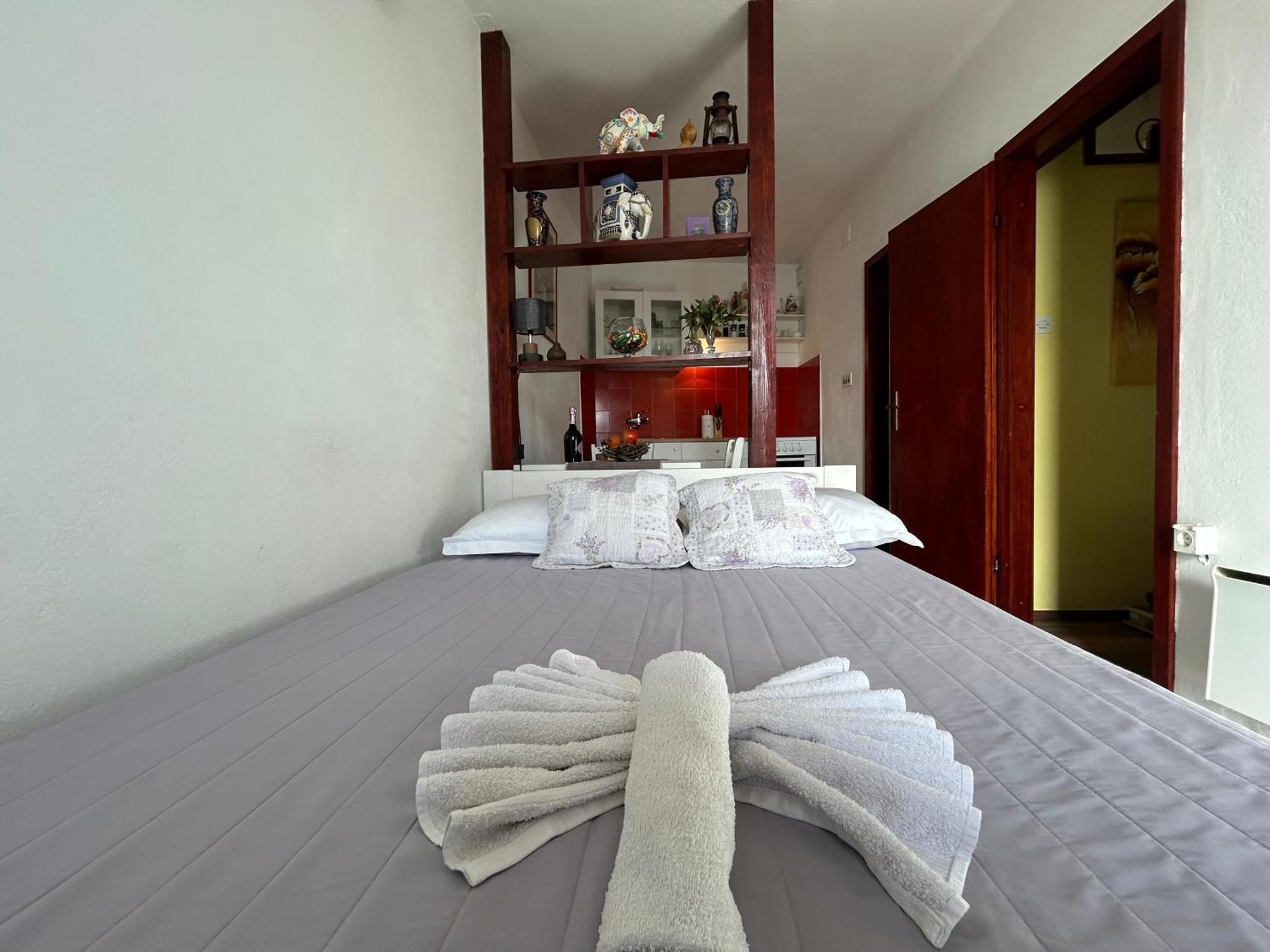 Seafront Studio Apartment+Balcony Podgora Eksteriør bilde