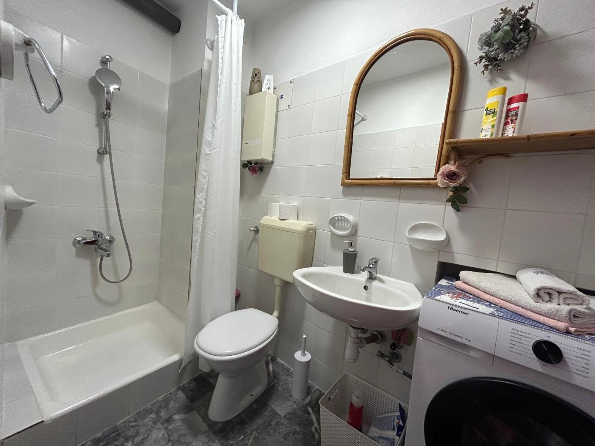 Seafront Studio Apartment+Balcony Podgora Eksteriør bilde